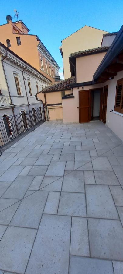 La Terrazza Del Quarto Λ' Άκουιλα Εξωτερικό φωτογραφία