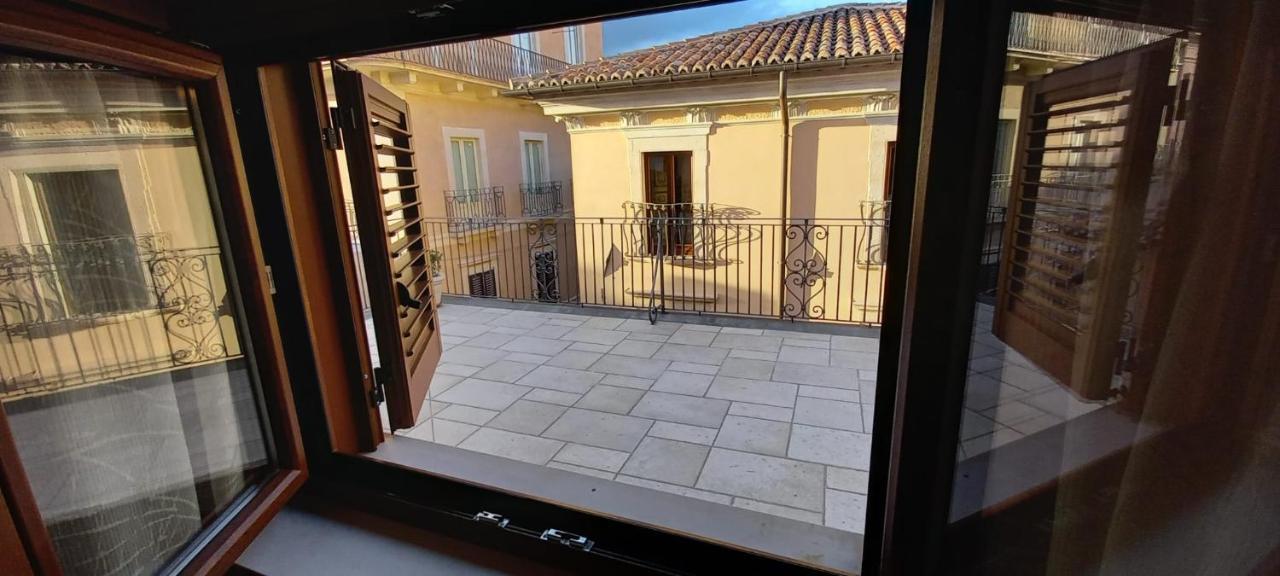La Terrazza Del Quarto Λ' Άκουιλα Εξωτερικό φωτογραφία